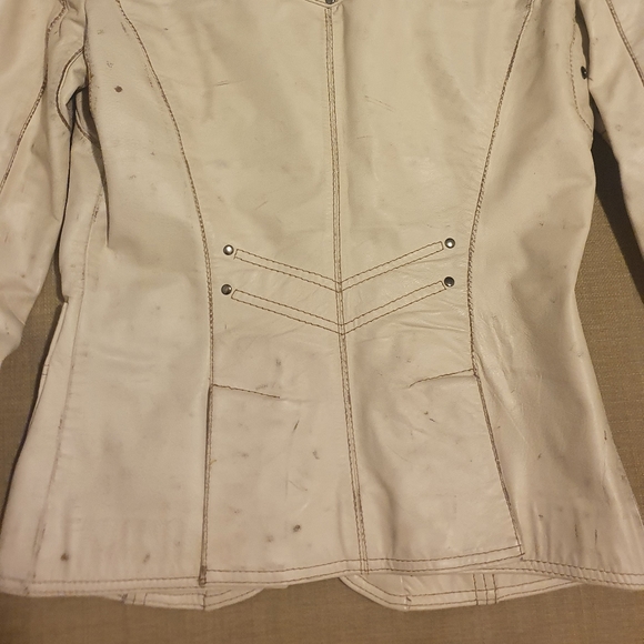 Danier Distressed Leather Jacket Limited Edition in Off-white XS - Picture 9 of 12
